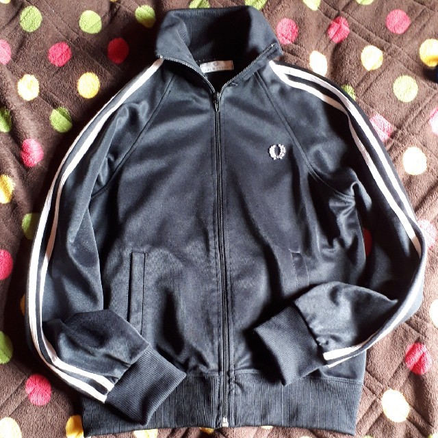 FRED PERRY(フレッドペリー)のフレッドペリー☆トラックジャケット☆ レディースのジャケット/アウター(ノーカラージャケット)の商品写真