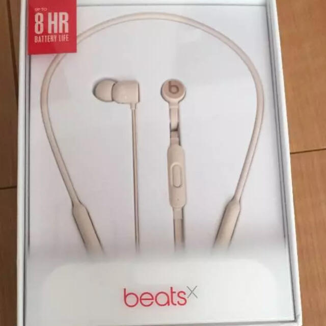 Beats by Dr Dre(ビーツバイドクタードレ)のBeats Bluetooth gold スマホ/家電/カメラのオーディオ機器(ヘッドフォン/イヤフォン)の商品写真