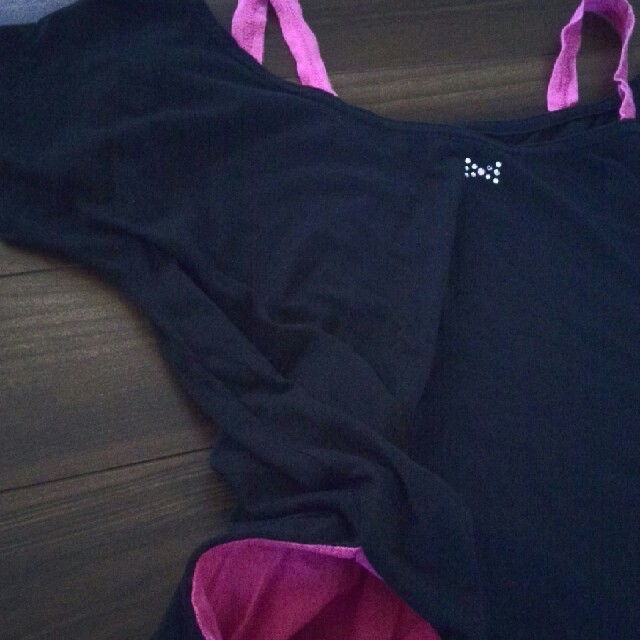 UNIQLO(ユニクロ)のUNIQLOＴシャツ★Ｓ キッズ/ベビー/マタニティのキッズ服女の子用(90cm~)(Tシャツ/カットソー)の商品写真