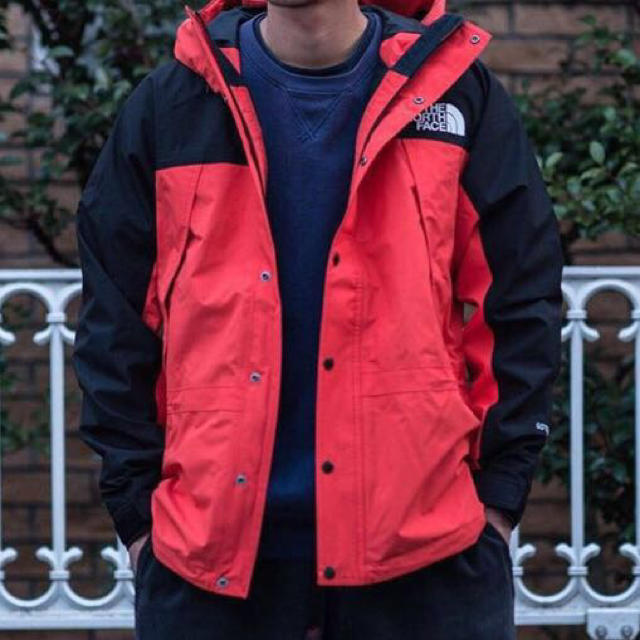 希少the north Face  Sサイズ マウンテンライトジャケット2018 メンズのジャケット/アウター(マウンテンパーカー)の商品写真