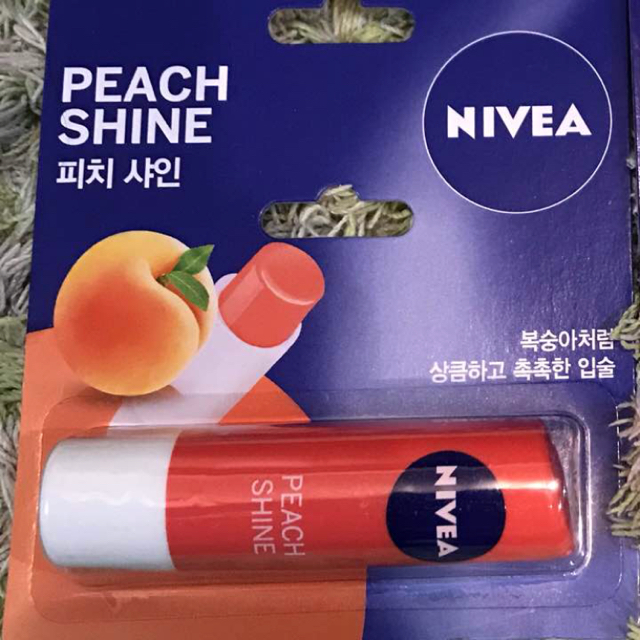 ニベア(ニベア)の新品 ニベア NIVEA ピーチ コスメ/美容のスキンケア/基礎化粧品(リップケア/リップクリーム)の商品写真