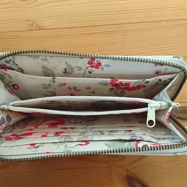 Cath Kidston(キャスキッドソン)のCath Kidston キャス・キッドソン 新品 長財布 レディースのファッション小物(財布)の商品写真