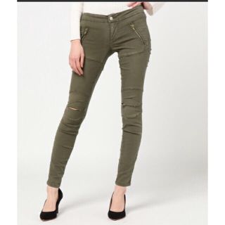 ゲス(GUESS)の新品未使用 タグ付き ゲス SKINNY JEGGINGS バイカー ダメージ(スキニーパンツ)