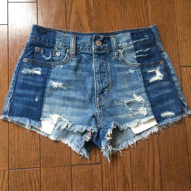 American Eagle(アメリカンイーグル)のアメリカンイーグル デニムショートパンツ レディースのパンツ(ショートパンツ)の商品写真