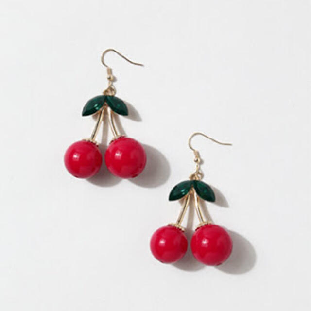 JILL by JILLSTUART(ジルバイジルスチュアート)のJILL by JILLSTUART ピアス レディースのアクセサリー(ピアス)の商品写真