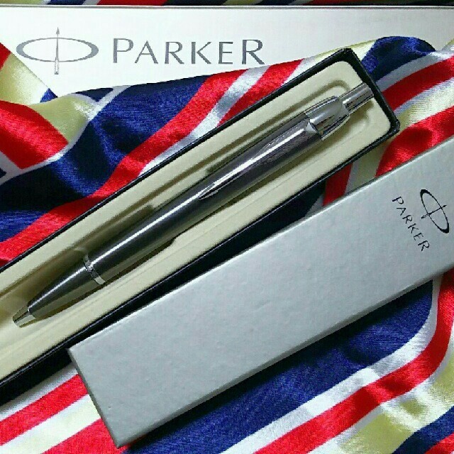 Parker(パーカー)のR蔵様専用☆パーカー(ﾒﾀﾘｯｸｸﾞﾚｰ/ｼﾙﾊﾞｰｺﾝﾋﾞ) インテリア/住まい/日用品の文房具(ペン/マーカー)の商品写真