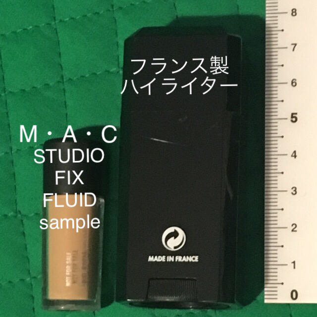 MAKE UP FOR EVER(メイクアップフォーエバー)の2点セット プロ御用達 ホワイト ハイライター MACリキッドファンデ サンプル コスメ/美容のベースメイク/化粧品(ファンデーション)の商品写真