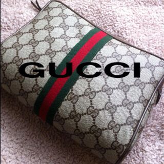 グッチ(GUCCI)の訳あり❗GUCCIポーチ❤送料込み❗(ポーチ)