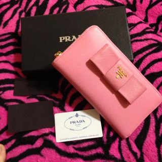 プラダ(PRADA)のPRADAリボン財布(送料込)(財布)