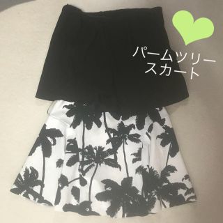 ベルシュカ(Bershka)の✨💗ベルシュカ💗パームツリースカート✨(ミニスカート)