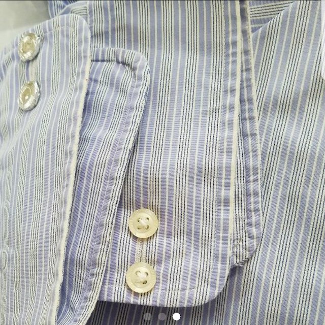 AQUA SCUTUM(アクアスキュータム)のパープルブルー　ストライプ　シャツ メンズのトップス(シャツ)の商品写真