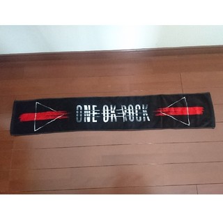 ワンオクロック(ONE OK ROCK)の2016マフラータオル(ミュージシャン)