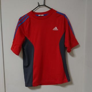 アディダス(adidas)のadidasTシャツ(Tシャツ/カットソー(半袖/袖なし))