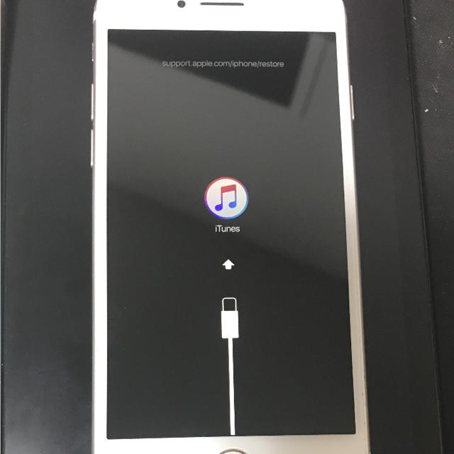 スマートフォン本体【ジャンク】iPhone7 シルバー 128GB au