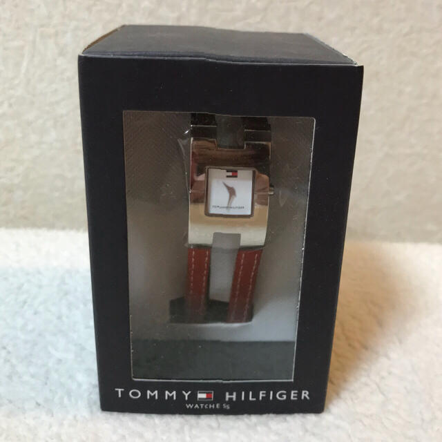 TOMMY HILFIGER(トミーヒルフィガー)のTOMMY HILFIGER 腕時計 レディースのファッション小物(腕時計)の商品写真