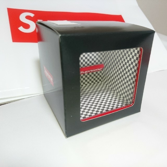 Supreme(シュプリーム)のSupreme Illusion Coin Bank 貯金箱 インテリア/住まい/日用品のインテリア小物(その他)の商品写真