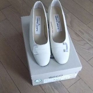 ヴァレンティノ(VALENTINO)の【とも様専用】Valentino 未使用 お買得 パンプス(ハイヒール/パンプス)