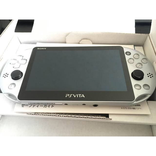 SONY PlayStationVITA PCH-2000 シルバー+ソフト5本