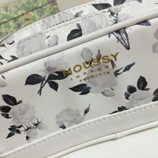 マウジー(moussy)のmoussy 化粧ポーチ(ポーチ)