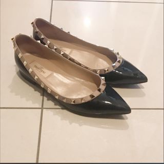 ヴァレンティノ(VALENTINO)のヴァレンティノ エナメルパンプス(ハイヒール/パンプス)