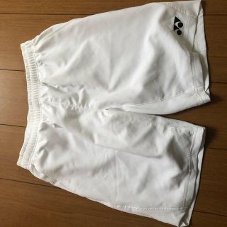 ヨネックス(YONEX)のヨネックス 白 パンツ(ハーフパンツ)