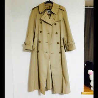 バーバリー(BURBERRY)のBurberry トレンチ(トレンチコート)