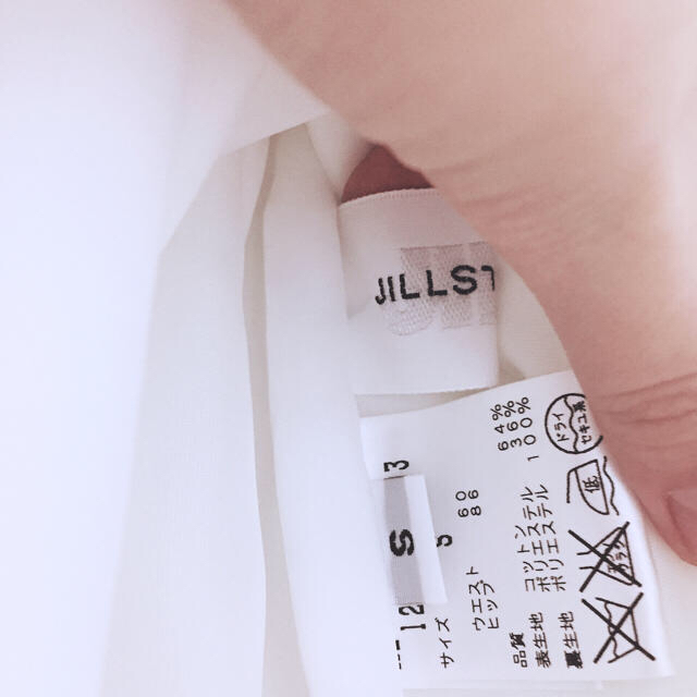 JILL by JILLSTUART(ジルバイジルスチュアート)の美品 JILL STUART白スカート レディースのスカート(ひざ丈スカート)の商品写真