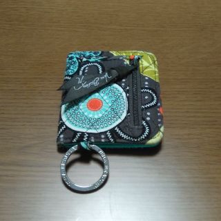 ヴェラブラッドリー(Vera Bradley)のヴェラブラッドリー　キーリング・小銭入れ付きパスケース(名刺入れ/定期入れ)