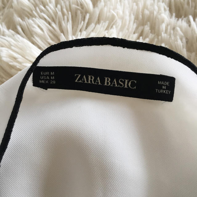 ZARA(ザラ)のお取り置き ZARA ザラ今期2018SS完売 リボンスリーブシャツM レディースのトップス(シャツ/ブラウス(長袖/七分))の商品写真