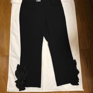 トゥービーシック(TO BE CHIC)のTenTen様ご専用☆新品☆TO BE CHIC 黒パンツ(クロップドパンツ)