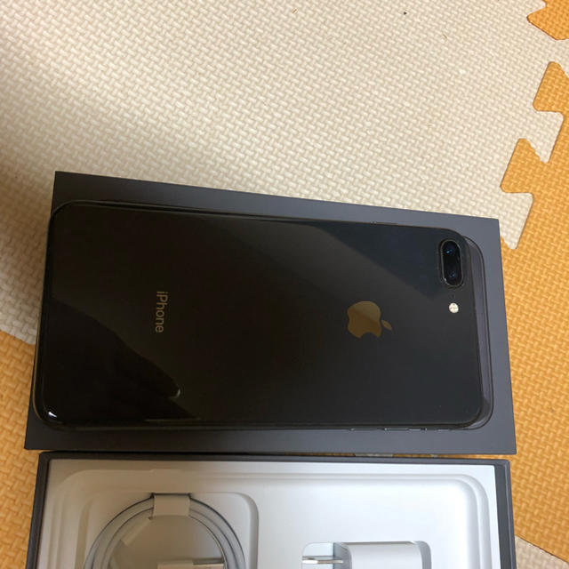 iPhone スペースグレーの通販 by ゆう's shop｜アイフォーンならラクマ - iPhone8プラス 在庫高評価