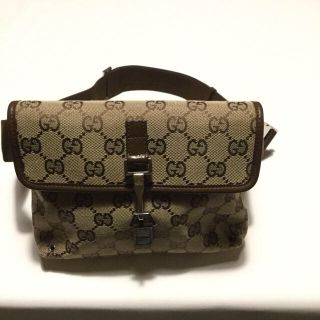 グッチ(Gucci)のGUCCI グッチウエストポーチ 正規品 超美品(ボディバッグ/ウエストポーチ)