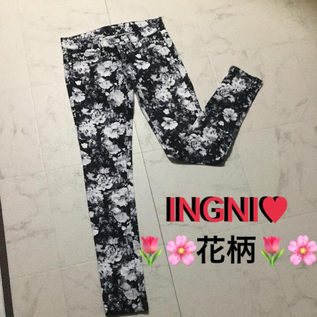 INGNI(イング)のイング☆*。INGNI 花柄スキニー レディースのパンツ(デニム/ジーンズ)の商品写真