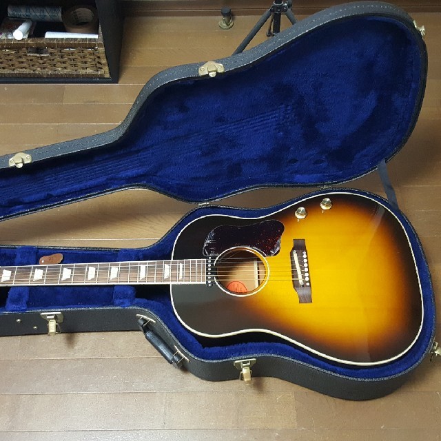 Gibson J-160E