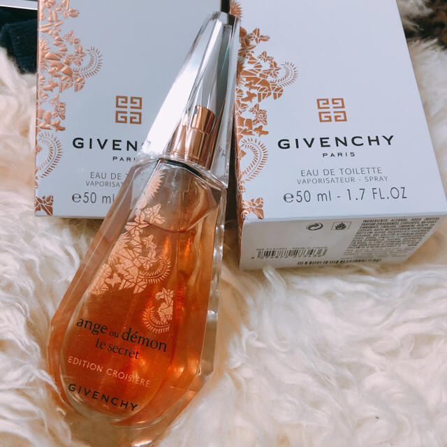 【新品】GIVENCHY 香水????二本セットコスメ/美容