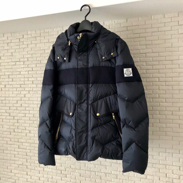 MONCLER(モンクレール)の☆ヒロ様専用☆ ダウンジャケット モンクレール ガムブルー メンズのジャケット/アウター(ダウンジャケット)の商品写真