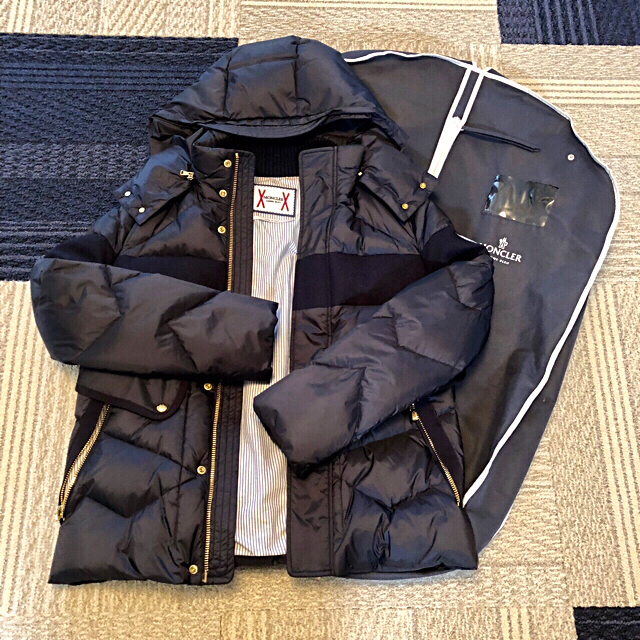 MONCLER(モンクレール)の☆ヒロ様専用☆ ダウンジャケット モンクレール ガムブルー メンズのジャケット/アウター(ダウンジャケット)の商品写真