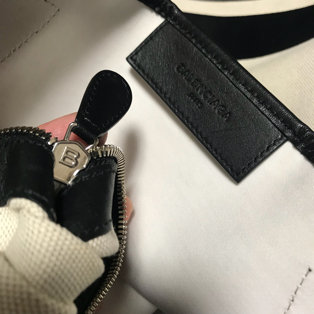 BALENCIAGA BAG(バレンシアガバッグ)のバレンシアガ トートM【正規店購入】 メンズのバッグ(トートバッグ)の商品写真