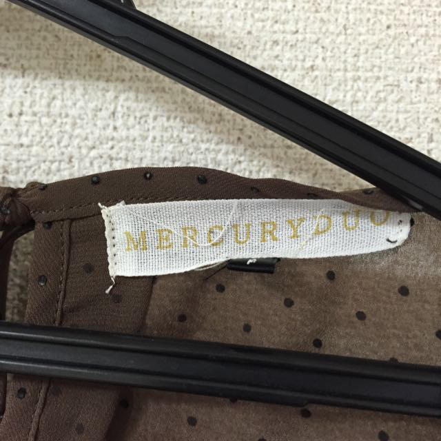 MERCURYDUO(マーキュリーデュオ)のドット柄シャツ マーキュリー レディースのトップス(シャツ/ブラウス(長袖/七分))の商品写真