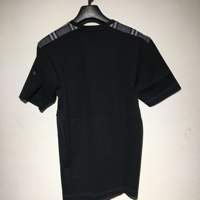 BURBERRY BLACK LABEL(バーバリーブラックレーベル)の新品未使用 タグ付き バーバリー ブラックレーベル Tシャツ 2 M 黒 メンズのトップス(その他)の商品写真