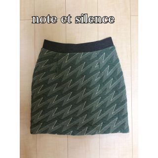 ノートエシロンス(note et silence)のnote et silence イナズマスカート(ひざ丈スカート)