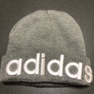 アディダス(adidas)のadidas ニット帽(ニット帽/ビーニー)