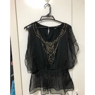 フォーエバートゥエンティーワン(FOREVER 21)のForever21   ビジュー トップス(カットソー(半袖/袖なし))