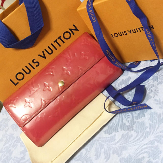 LOUIS VUITTON(ルイヴィトン)のルイヴィトン　正規◆ ヴィトン ◆ヴェルニ 長財布　ピンク レディースのファッション小物(財布)の商品写真