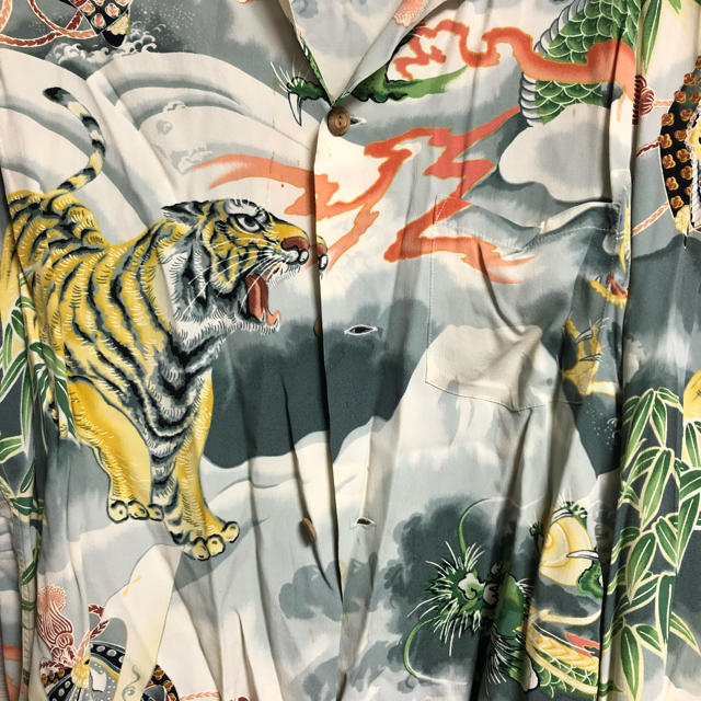 Sun Surf(サンサーフ)のSUN SURF長袖アロハシャツDRAGON & TIGER メンズのトップス(シャツ)の商品写真