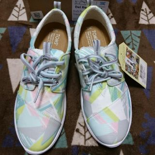 トムズ(TOMS)のトムス　TOMS　レディスシューズ　24㎝(スニーカー)