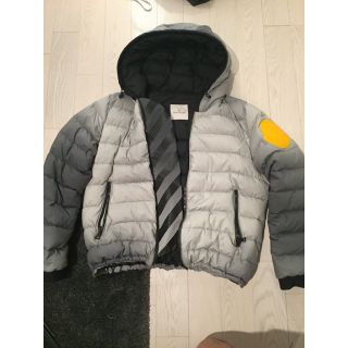 モンクレール(MONCLER)のMONCLER off-whiteダウンジャケット 3 美品 確実正規品 送料込(ダウンジャケット)