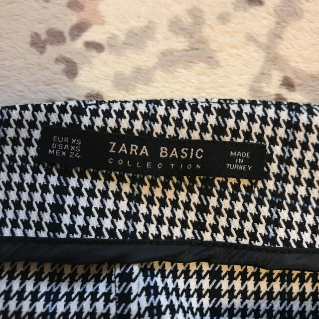 ZARA(ザラ)のZARA美脚デザインスカート レディースのスカート(ひざ丈スカート)の商品写真