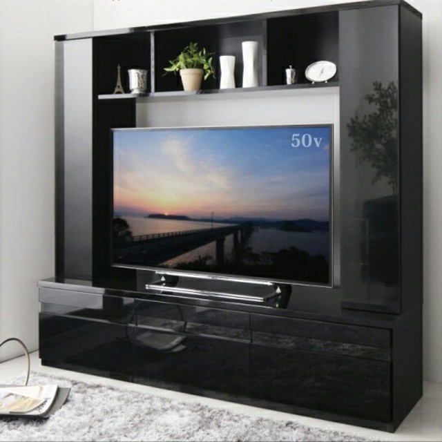 テレビ台169cm 50インチV型対応 ブラック　鏡面仕上げ テレビボード　黒