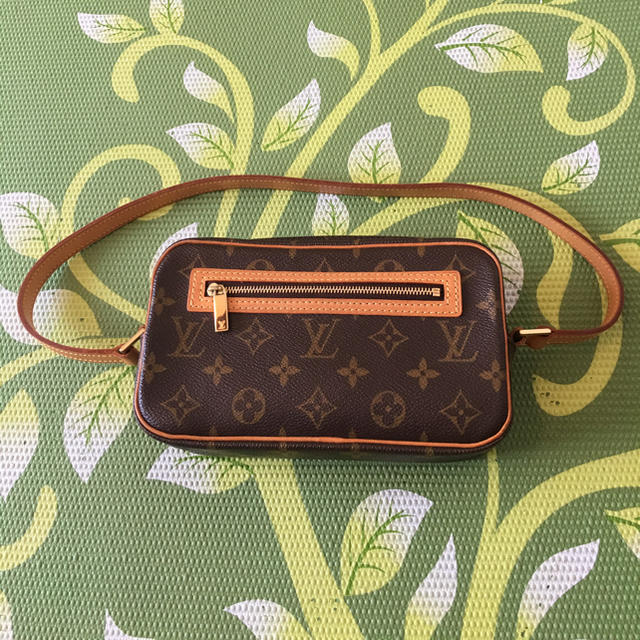 LOUIS VUITTON(ルイヴィトン)の超美品‼️ルイ・ヴィトン モノグラムポシェット・シテ 廃番 希少 M51183 レディースのバッグ(ショルダーバッグ)の商品写真